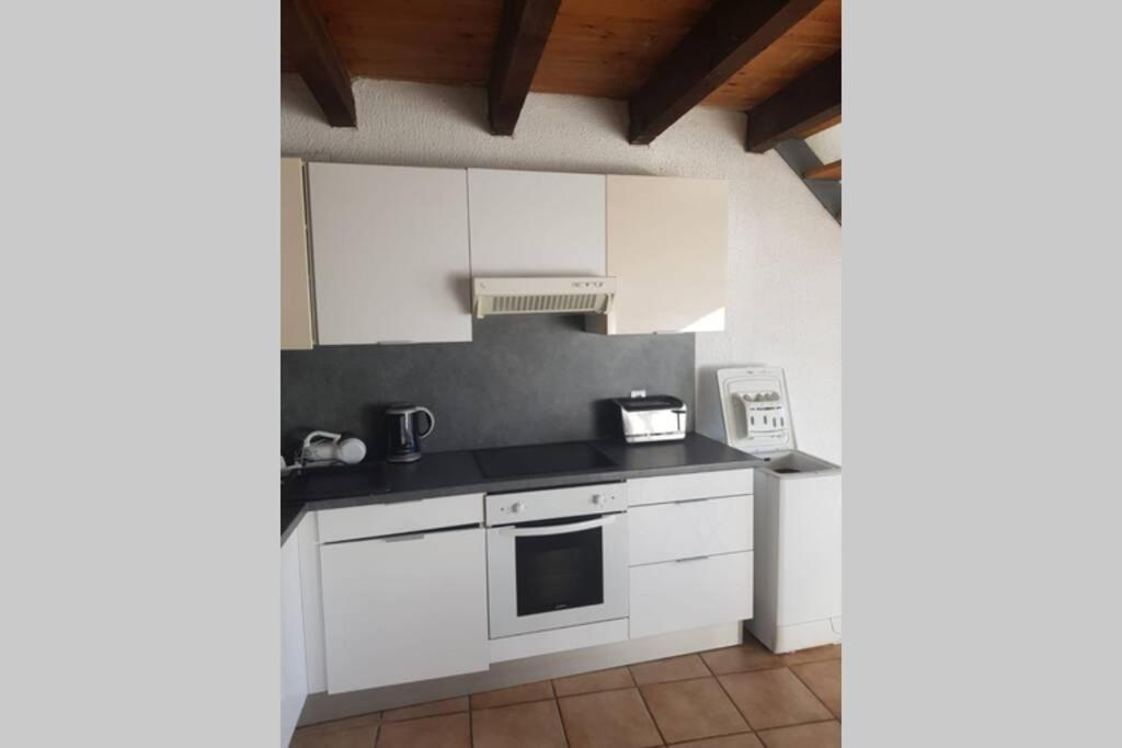 Meuble A Les Maguelone Apartment *